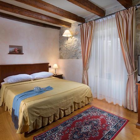 ברטוניגלה Heritage Hotel San Rocco מראה חיצוני תמונה
